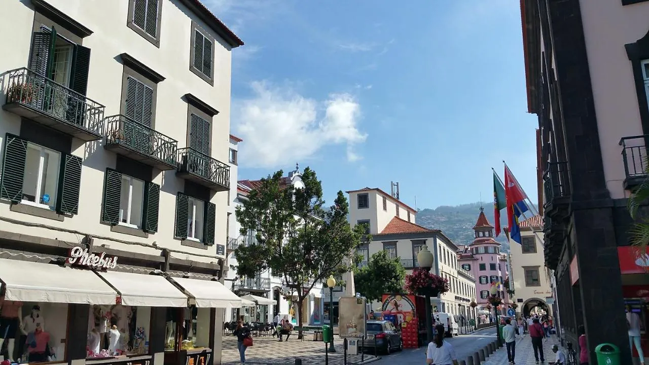 Edificio Charles 202 Apartment Funchal  Homestay Funchal (Madeira)